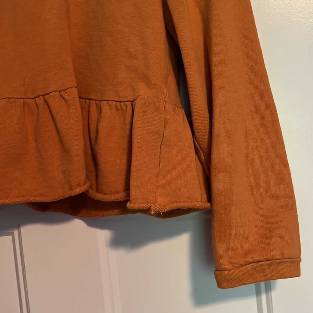 Crew - Picture 2 of 4